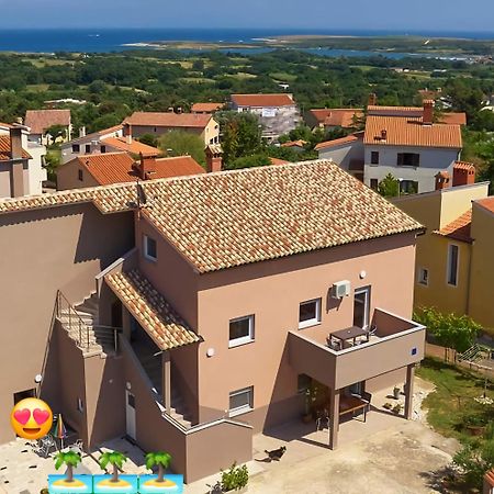Apartmani B&B Лижнян Экстерьер фото