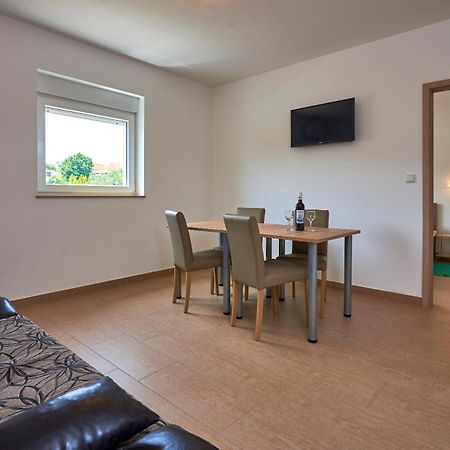 Apartmani B&B Лижнян Экстерьер фото