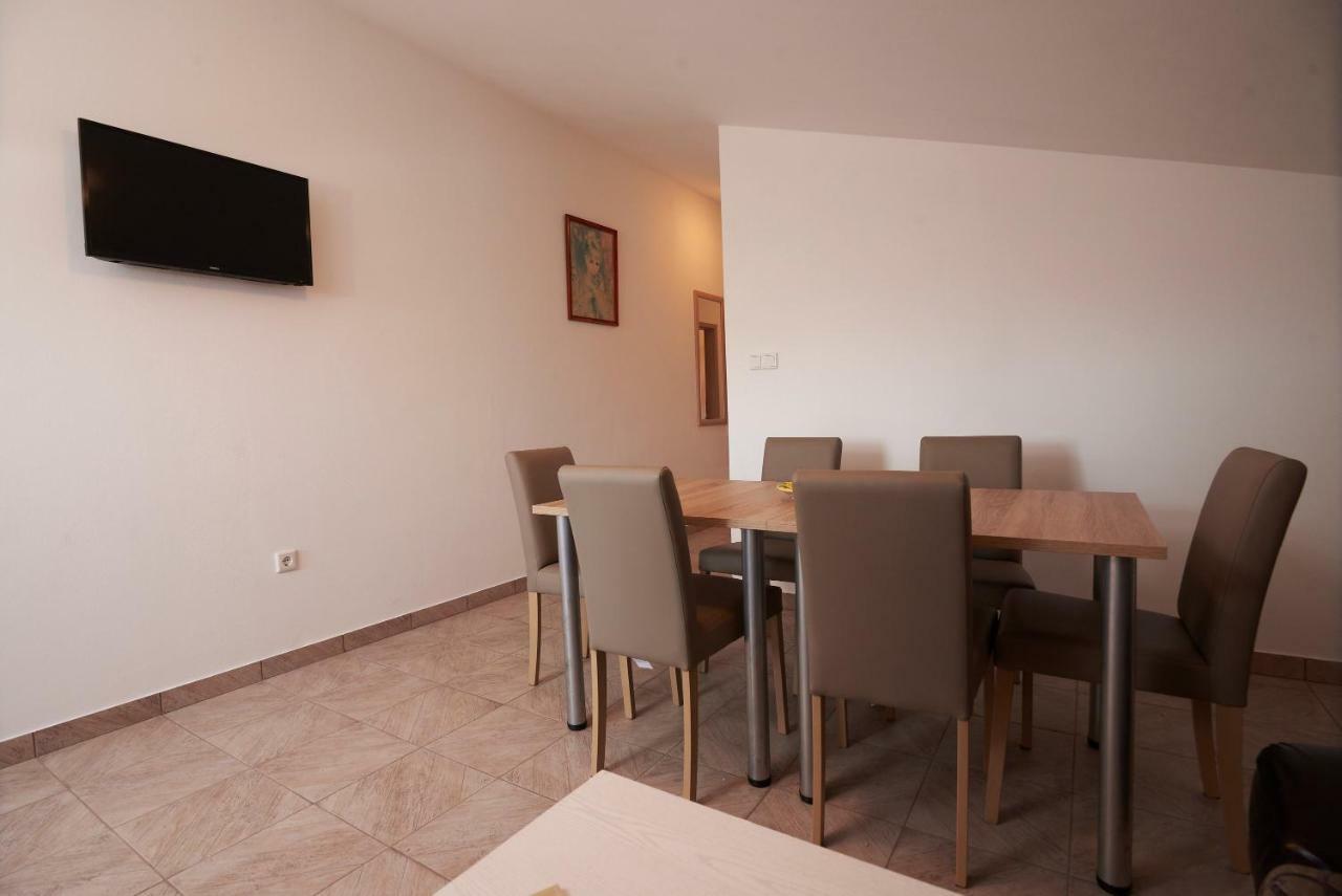 Apartmani B&B Лижнян Экстерьер фото