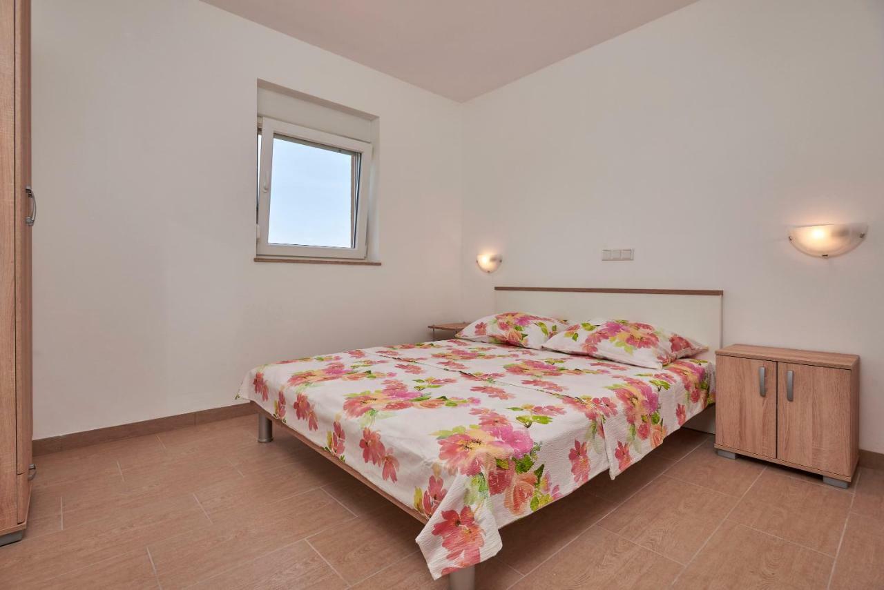 Apartmani B&B Лижнян Экстерьер фото