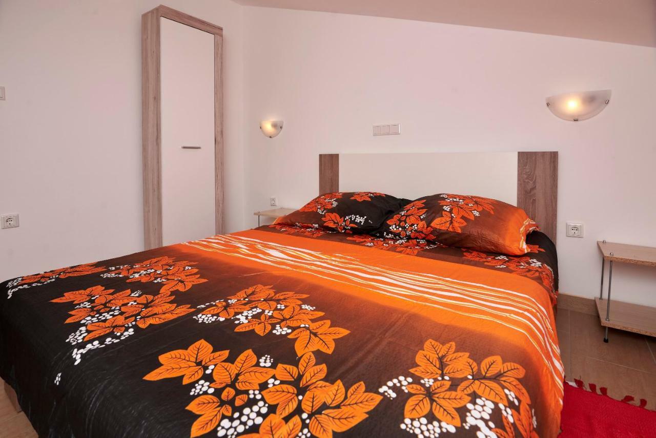 Apartmani B&B Лижнян Экстерьер фото