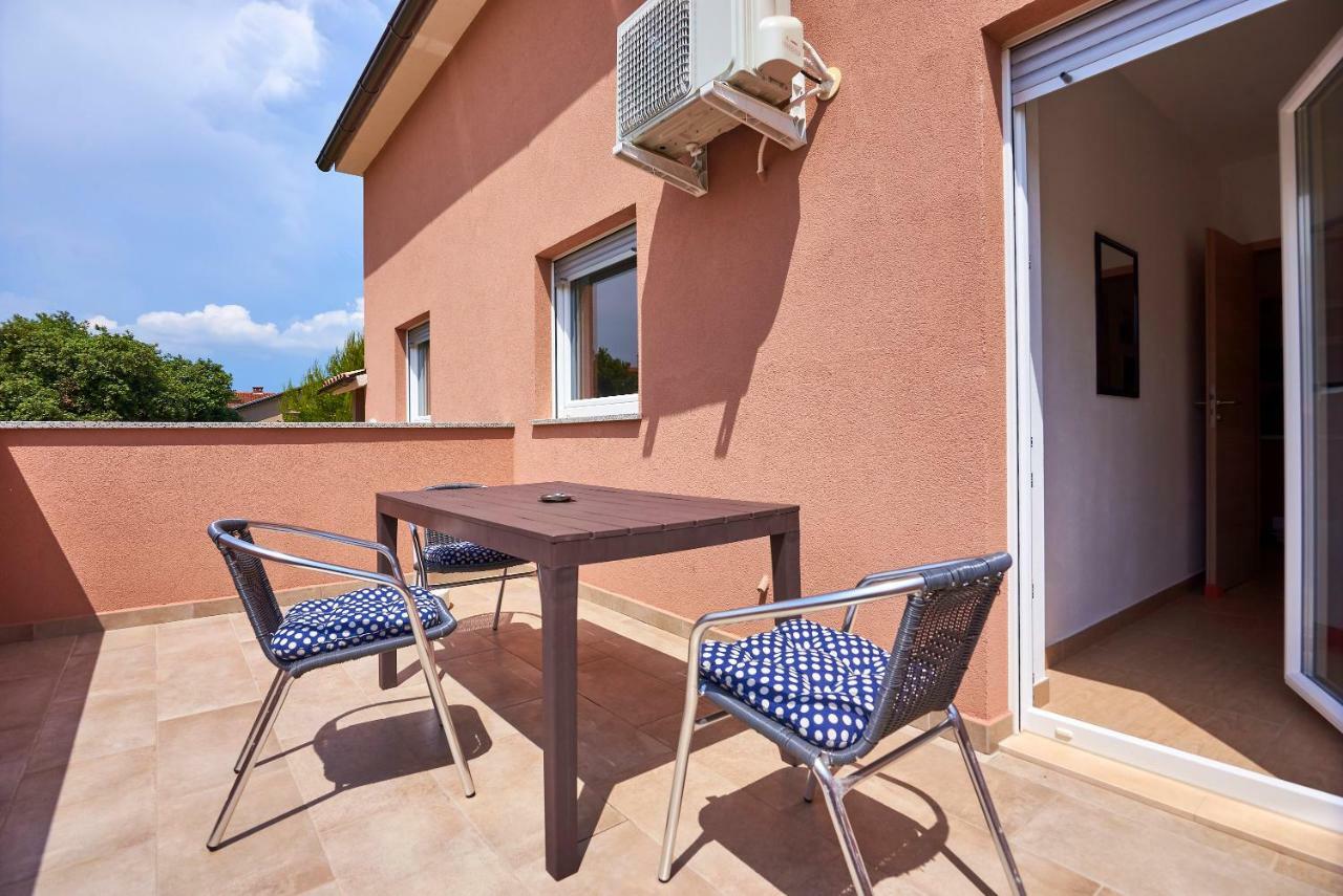 Apartmani B&B Лижнян Экстерьер фото