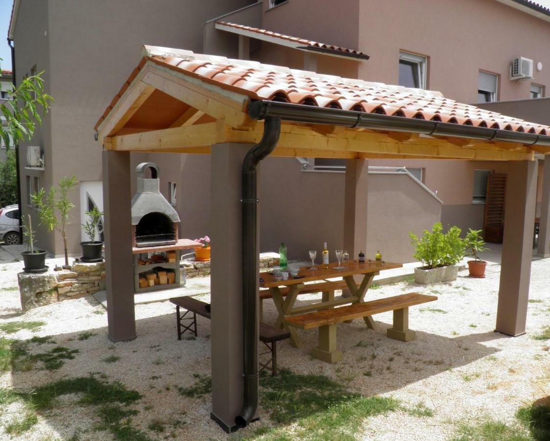 Apartmani B&B Лижнян Экстерьер фото
